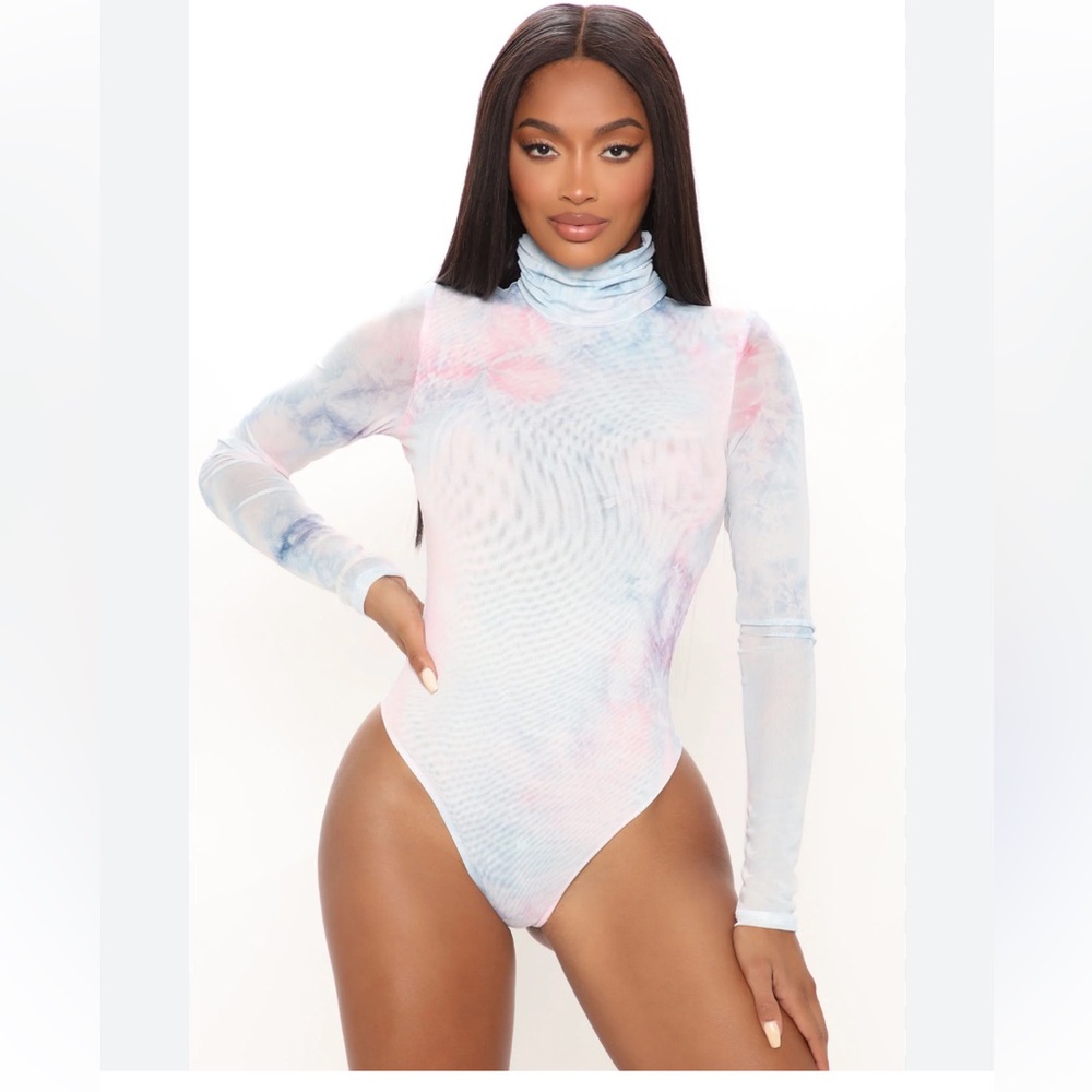 Fashion Nova Pastel Long Sleeve Bodysuit